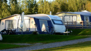 Nos locations d'emplacement de tentes pour des vacances à la ferme à Saint-Antonin-Noble-Val